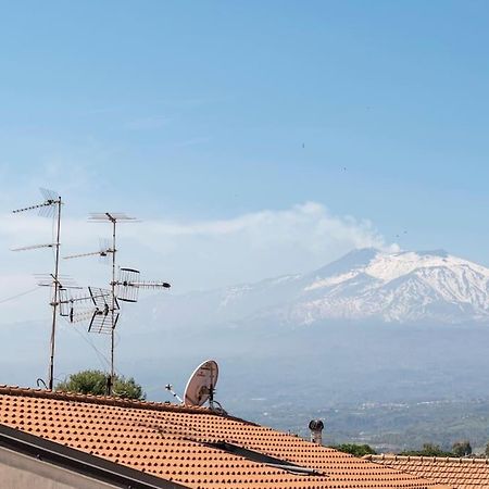 Un Passo Dal Mare Due Dall'Etna Giardini Naxos Esterno foto