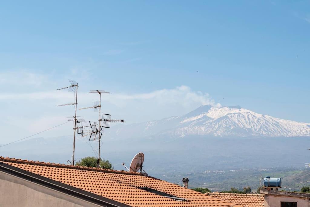 Un Passo Dal Mare Due Dall'Etna Giardini Naxos Esterno foto