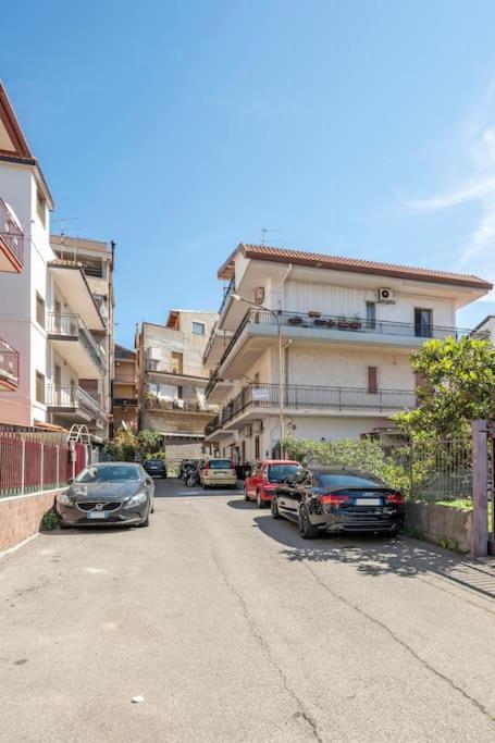 Un Passo Dal Mare Due Dall'Etna Giardini Naxos Esterno foto